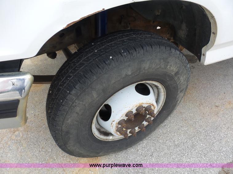 image for item BX9274 1996 Ford F450 Super Duty flatbed truck