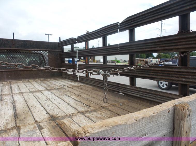 image for item BX9274 1996 Ford F450 Super Duty flatbed truck