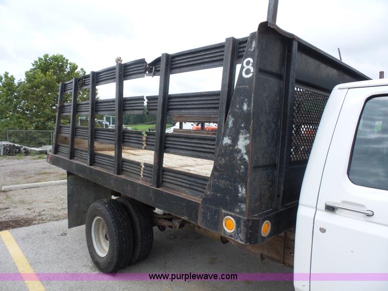 image for item BX9274 1996 Ford F450 Super Duty flatbed truck