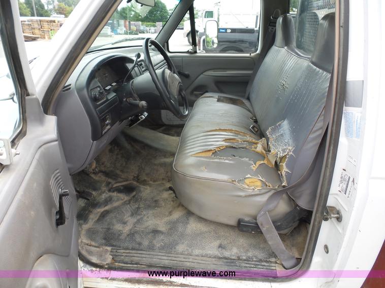 image for item BX9274 1996 Ford F450 Super Duty flatbed truck