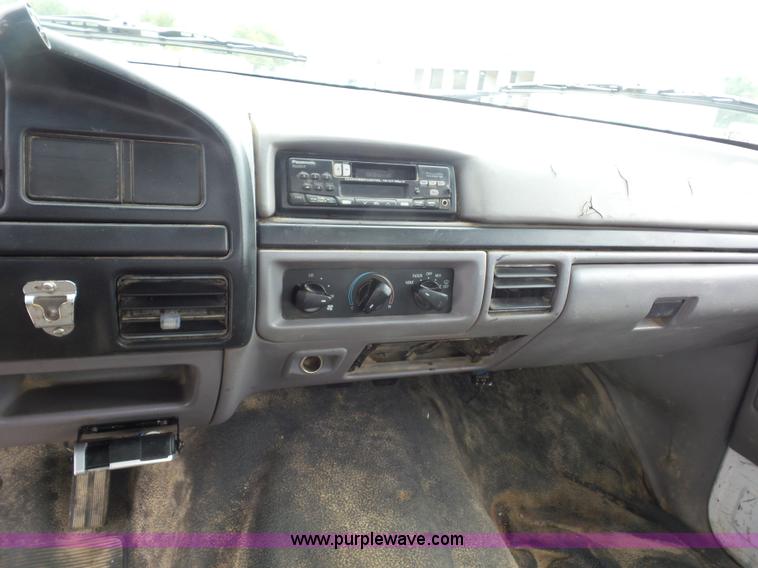 image for item BX9274 1996 Ford F450 Super Duty flatbed truck