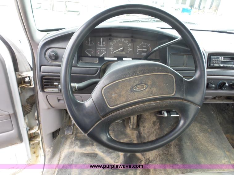 image for item BX9274 1996 Ford F450 Super Duty flatbed truck