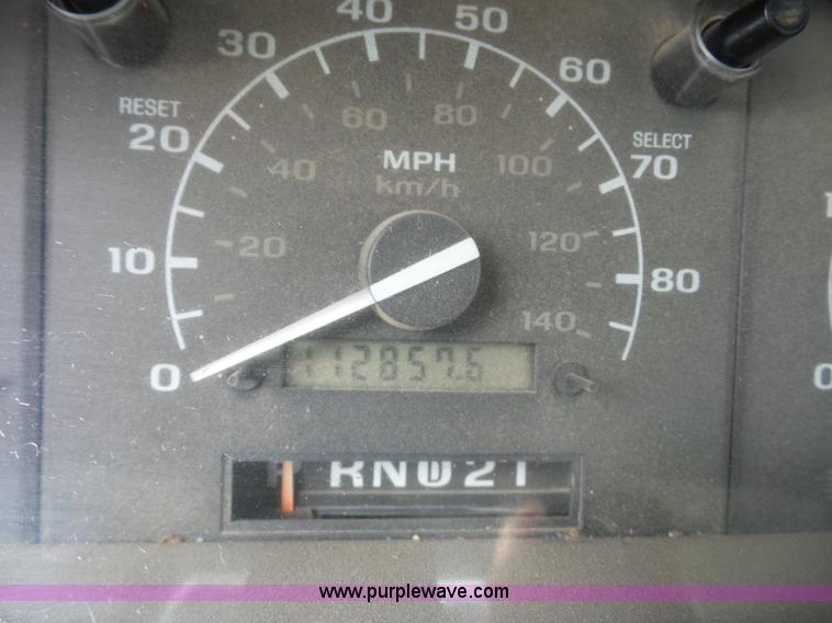 image for item BX9274 1996 Ford F450 Super Duty flatbed truck