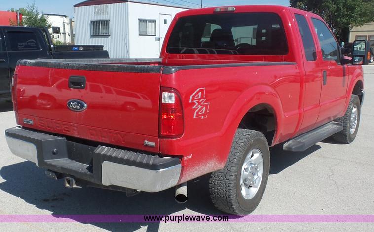 image for item BX9286 2011 Ford F250 Super Duty SuperCab pickup truck