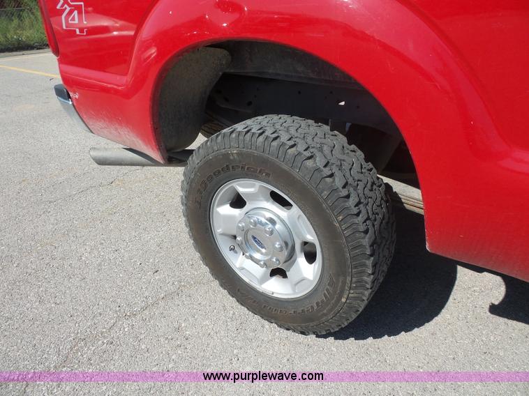 image for item BX9286 2011 Ford F250 Super Duty SuperCab pickup truck