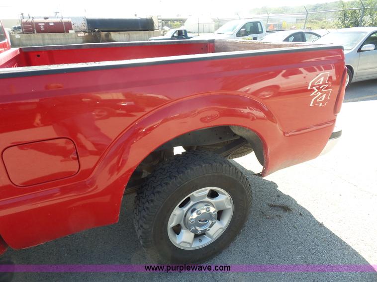 image for item BX9286 2011 Ford F250 Super Duty SuperCab pickup truck