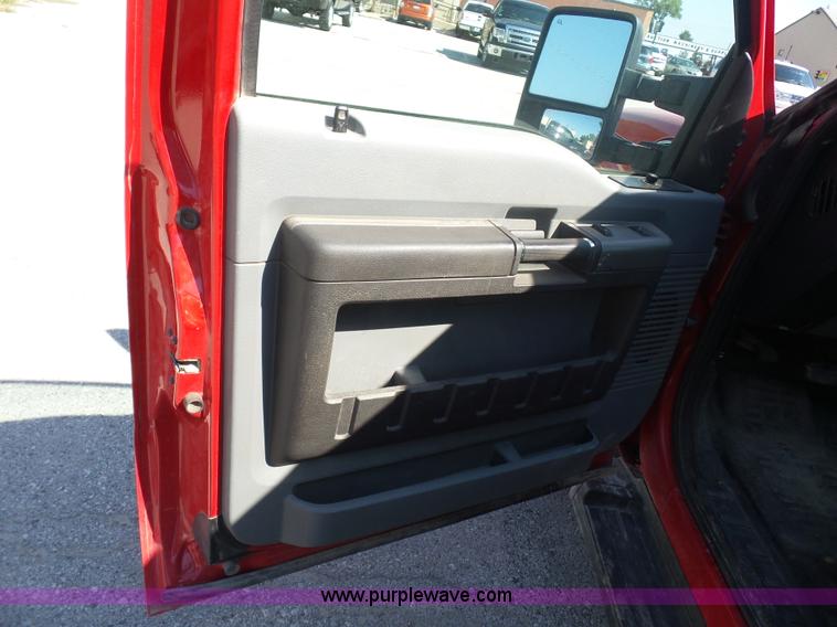 image for item BX9286 2011 Ford F250 Super Duty SuperCab pickup truck