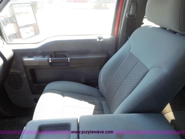 image for item BX9286 2011 Ford F250 Super Duty SuperCab pickup truck