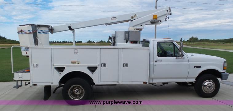 image for item BY9557 1995 Ford F450 Super Duty bucket truck
