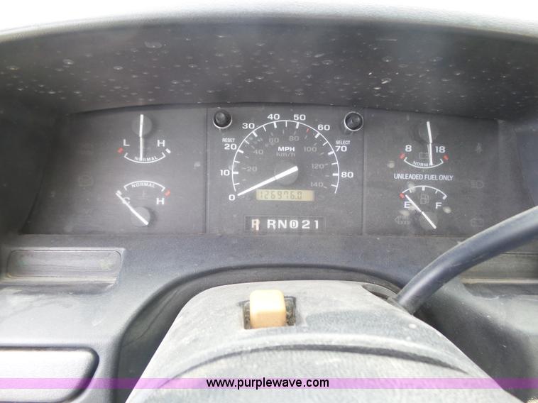 image for item BY9557 1995 Ford F450 Super Duty bucket truck