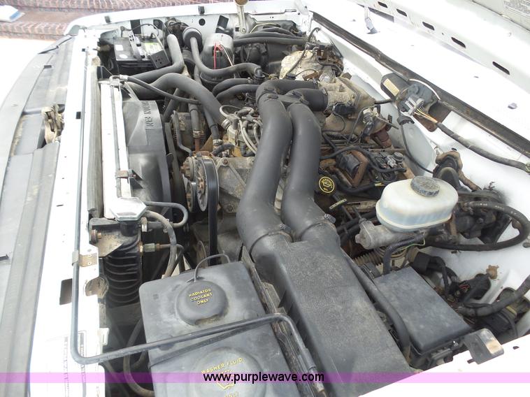 image for item BY9557 1995 Ford F450 Super Duty bucket truck