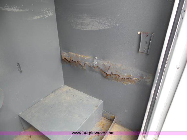 image for item BY9557 1995 Ford F450 Super Duty bucket truck