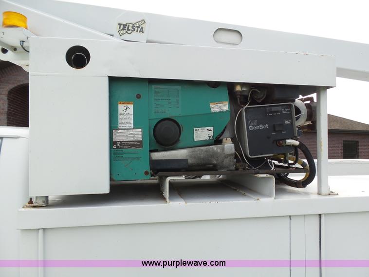 image for item BY9557 1995 Ford F450 Super Duty bucket truck