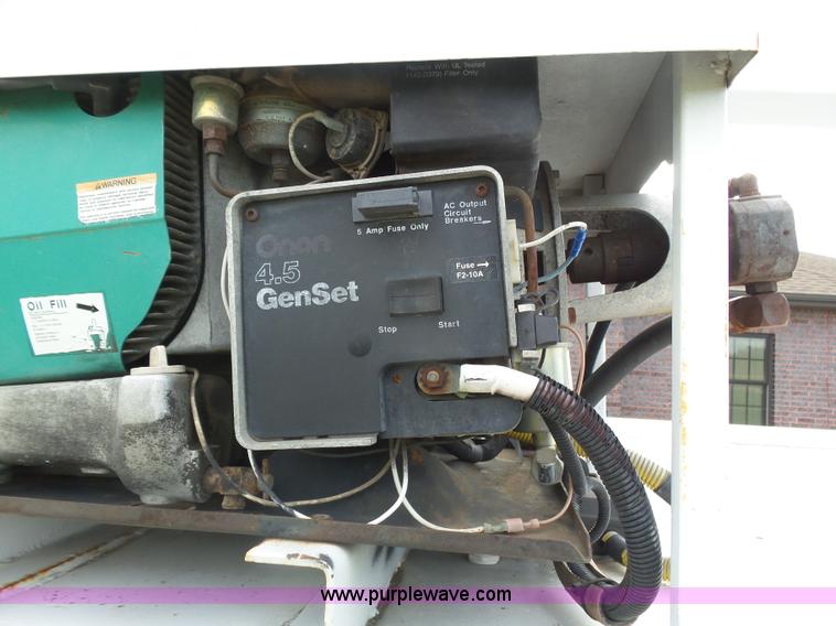 image for item BY9557 1995 Ford F450 Super Duty bucket truck