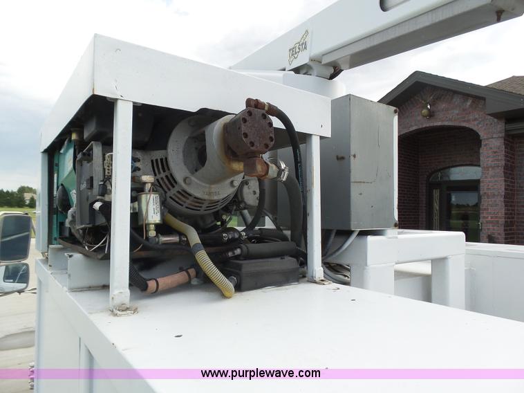 image for item BY9557 1995 Ford F450 Super Duty bucket truck