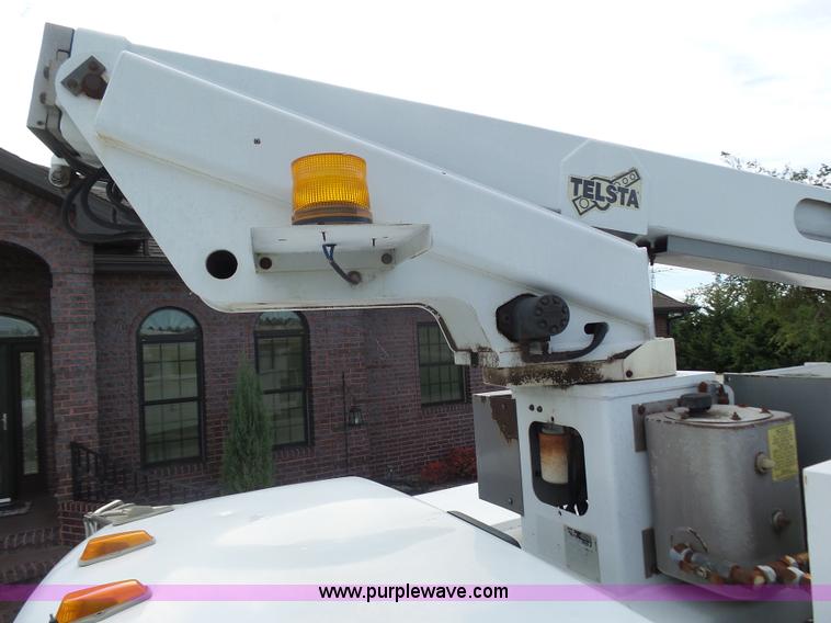 image for item BY9557 1995 Ford F450 Super Duty bucket truck