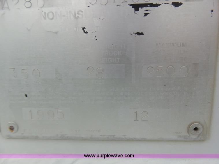 image for item BY9557 1995 Ford F450 Super Duty bucket truck