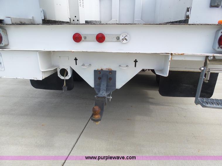 image for item BY9557 1995 Ford F450 Super Duty bucket truck