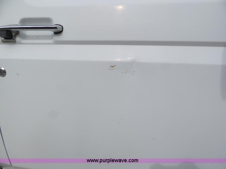 image for item BY9557 1995 Ford F450 Super Duty bucket truck