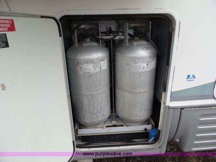 image for item BZ9796 2000 Kountry Aire KAFW39BLSE travel trailer