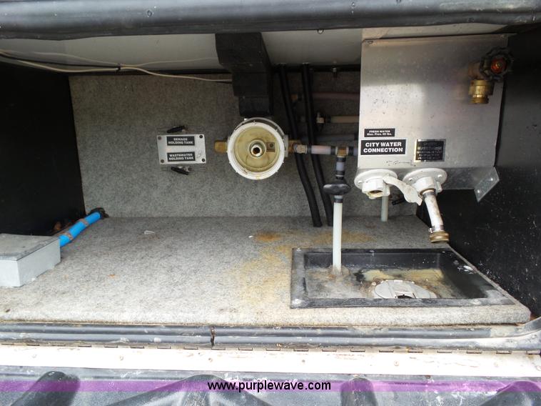 image for item BZ9796 2000 Kountry Aire KAFW39BLSE travel trailer