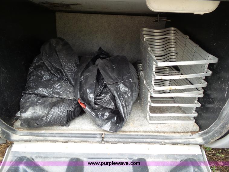 image for item BZ9796 2000 Kountry Aire KAFW39BLSE travel trailer