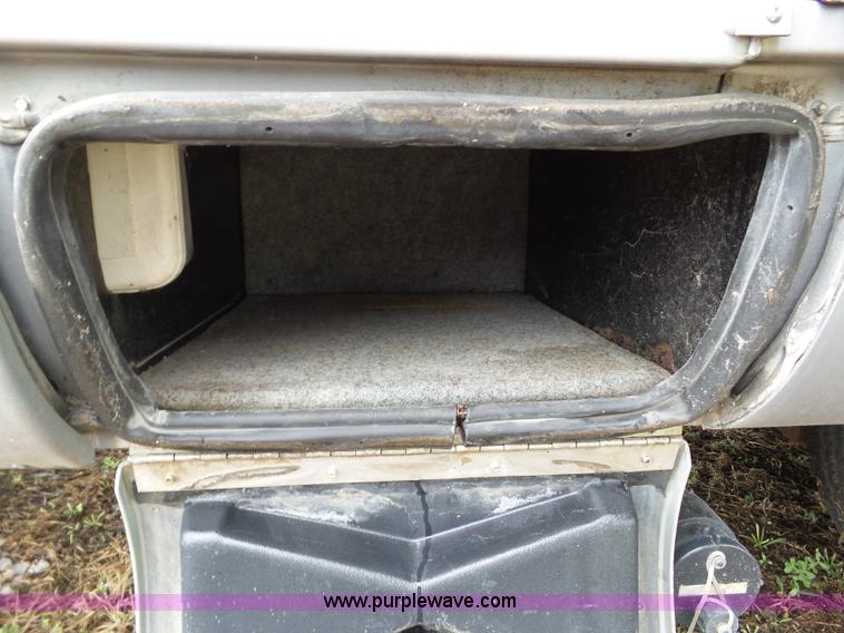 image for item BZ9796 2000 Kountry Aire KAFW39BLSE travel trailer