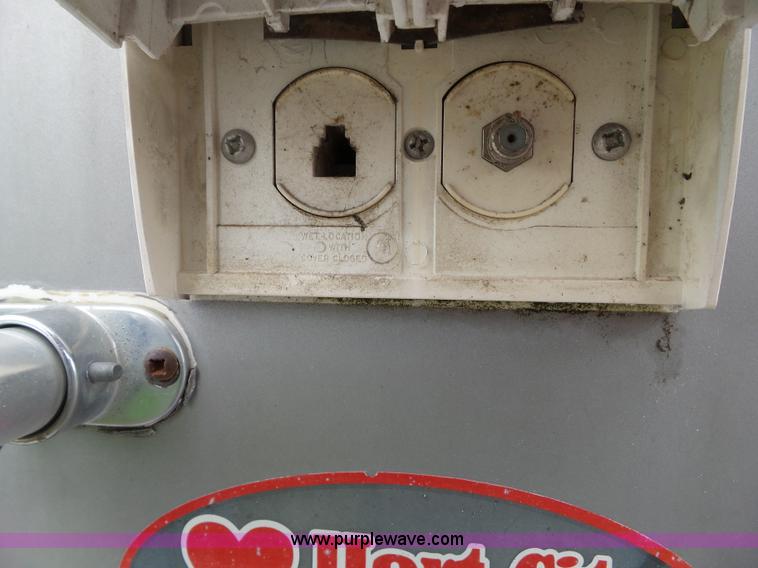 image for item BZ9796 2000 Kountry Aire KAFW39BLSE travel trailer