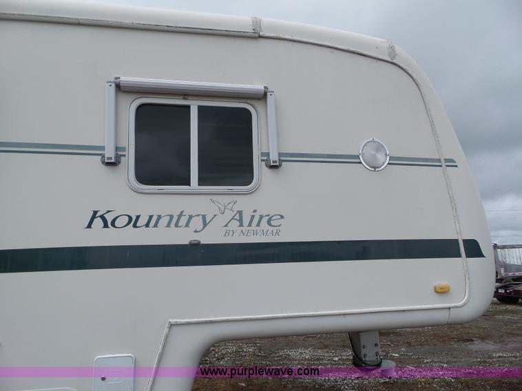 image for item BZ9796 2000 Kountry Aire KAFW39BLSE travel trailer