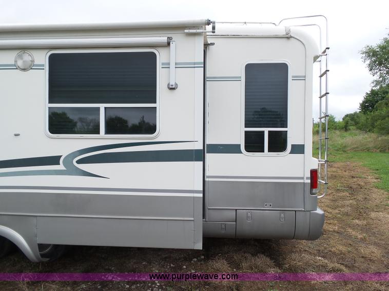 image for item BZ9796 2000 Kountry Aire KAFW39BLSE travel trailer
