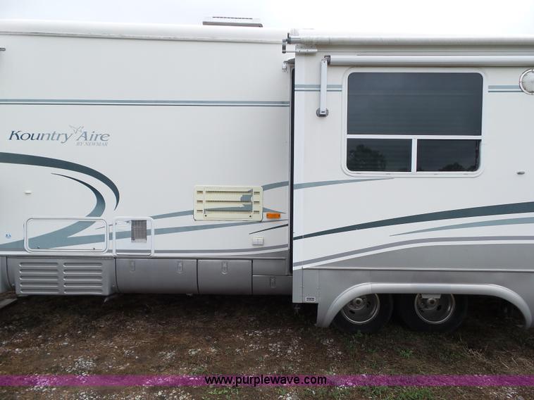 image for item BZ9796 2000 Kountry Aire KAFW39BLSE travel trailer
