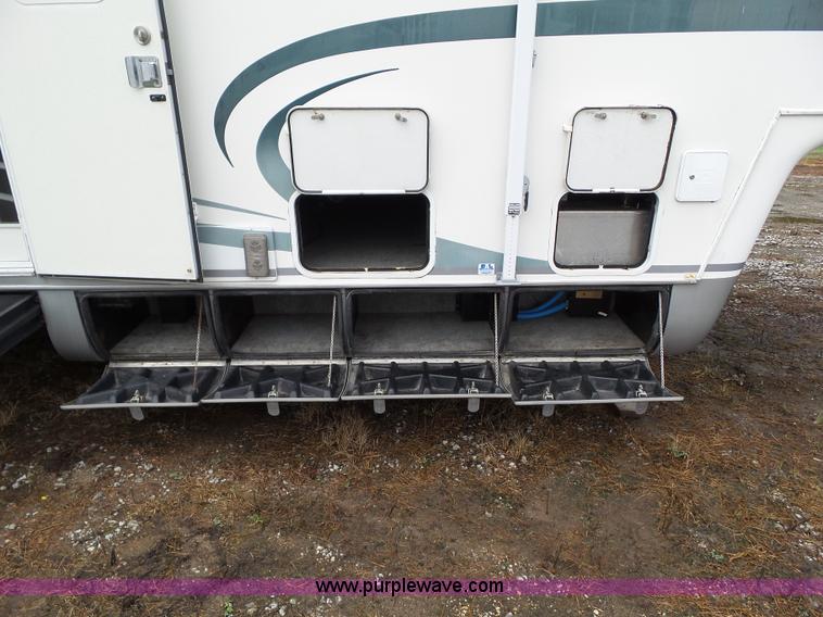 image for item BZ9796 2000 Kountry Aire KAFW39BLSE travel trailer