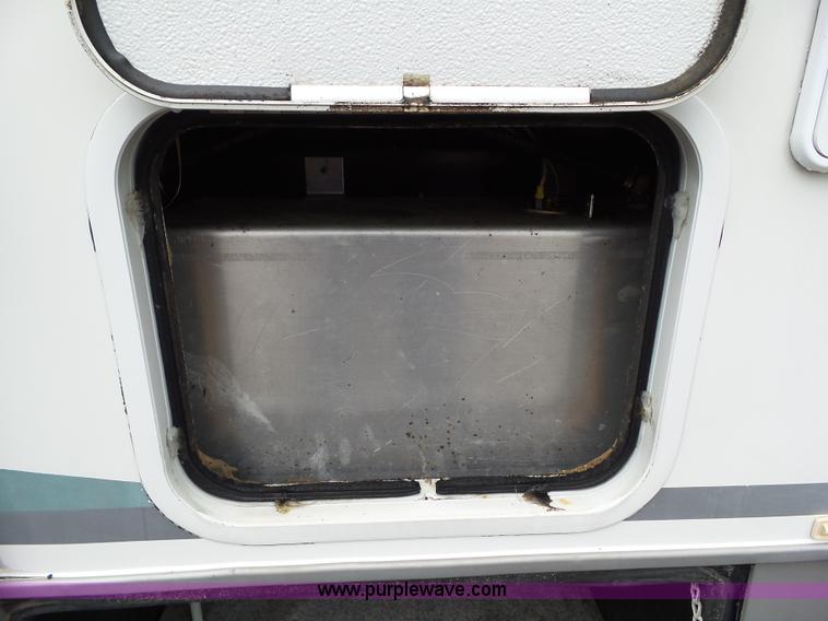 image for item BZ9796 2000 Kountry Aire KAFW39BLSE travel trailer