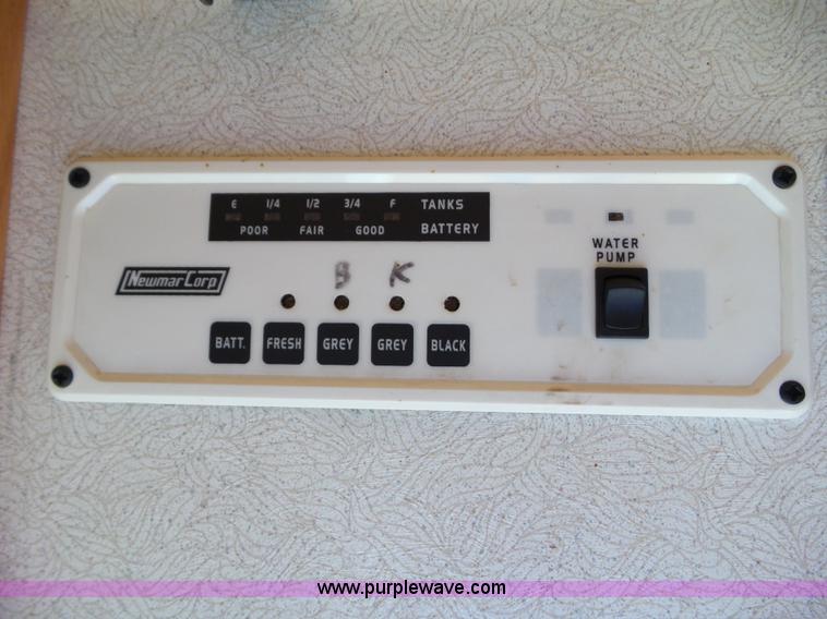 image for item BZ9796 2000 Kountry Aire KAFW39BLSE travel trailer