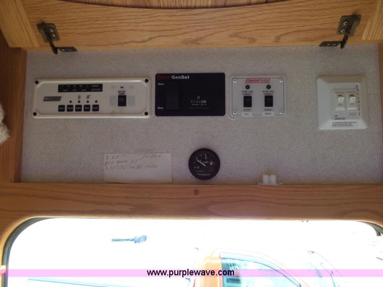 image for item BZ9796 2000 Kountry Aire KAFW39BLSE travel trailer