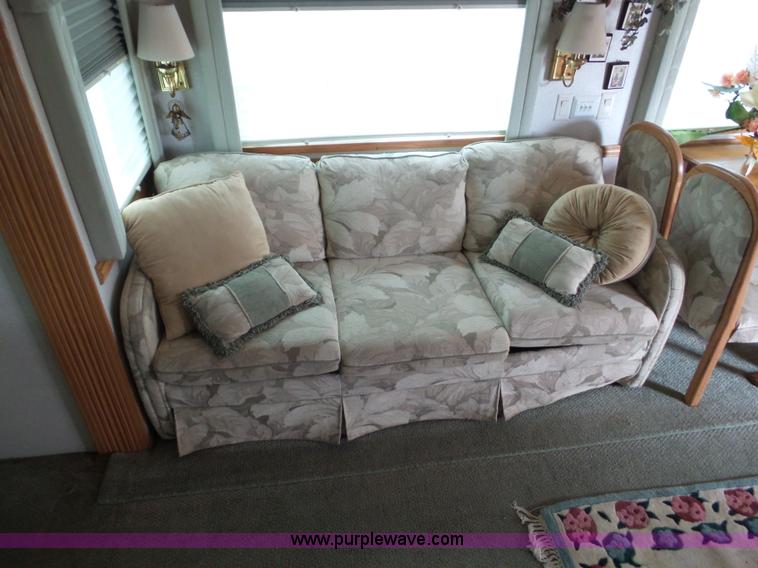 image for item BZ9796 2000 Kountry Aire KAFW39BLSE travel trailer