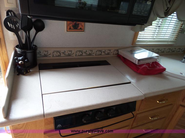 image for item BZ9796 2000 Kountry Aire KAFW39BLSE travel trailer