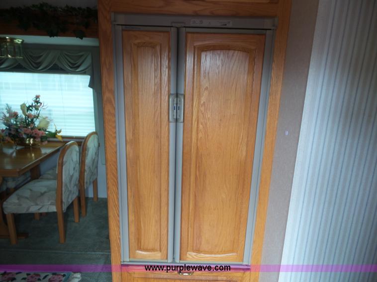 image for item BZ9796 2000 Kountry Aire KAFW39BLSE travel trailer