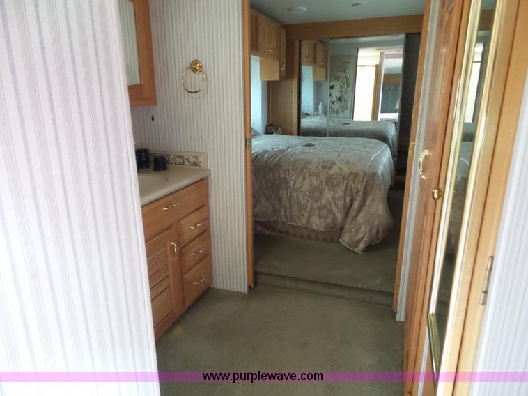 image for item BZ9796 2000 Kountry Aire KAFW39BLSE travel trailer