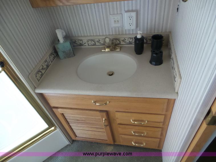 image for item BZ9796 2000 Kountry Aire KAFW39BLSE travel trailer