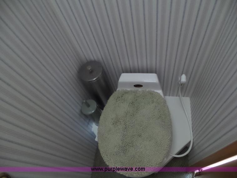 image for item BZ9796 2000 Kountry Aire KAFW39BLSE travel trailer