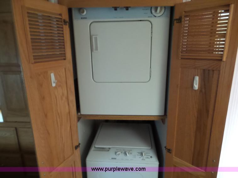 image for item BZ9796 2000 Kountry Aire KAFW39BLSE travel trailer