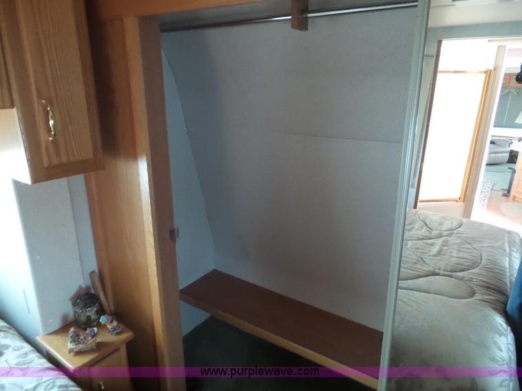 image for item BZ9796 2000 Kountry Aire KAFW39BLSE travel trailer