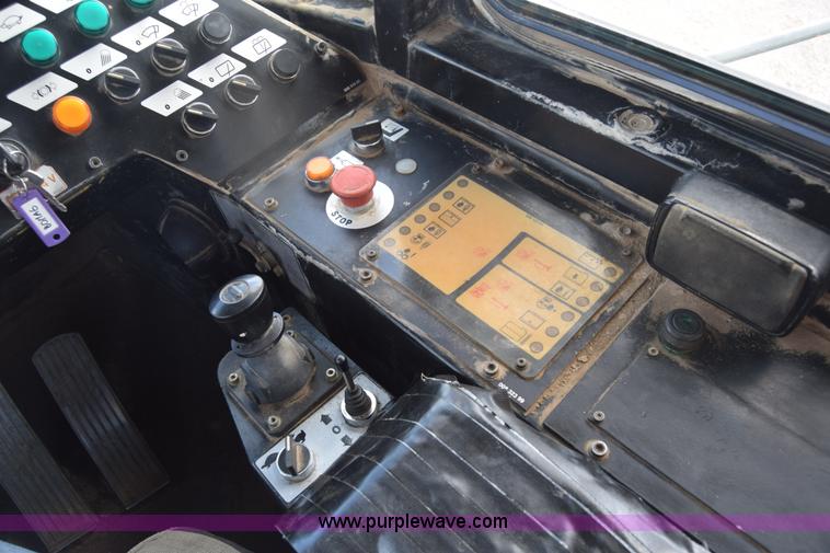 image for item CA9886 Bomag BC670RB landfill compactor