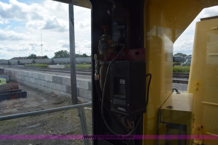 image for item CA9886 Bomag BC670RB landfill compactor