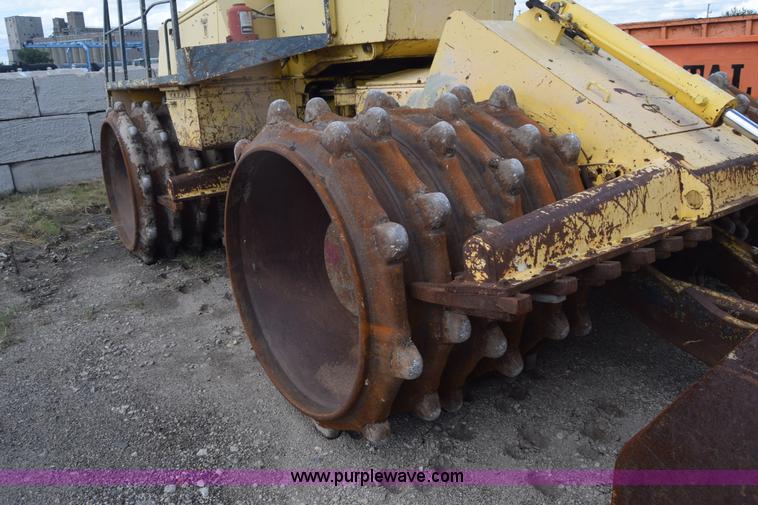 image for item CA9886 Bomag BC670RB landfill compactor