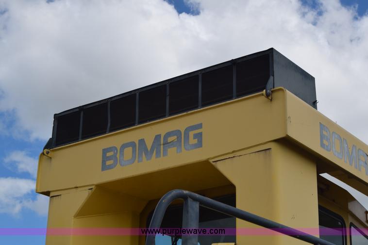 image for item CA9886 Bomag BC670RB landfill compactor