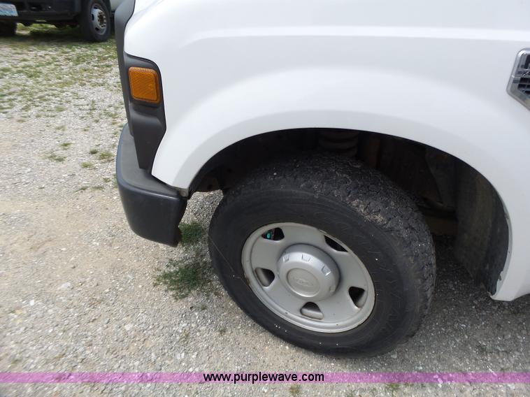 image for item CC9307 2008 Ford F250 SuperCab pickup truck