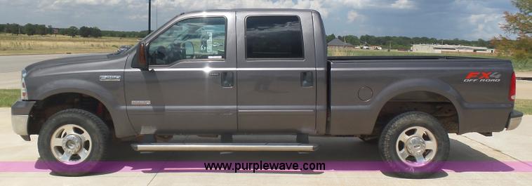 image for item CD9407 2006 Ford F250 Super Duty Crew Cab pickup truck
