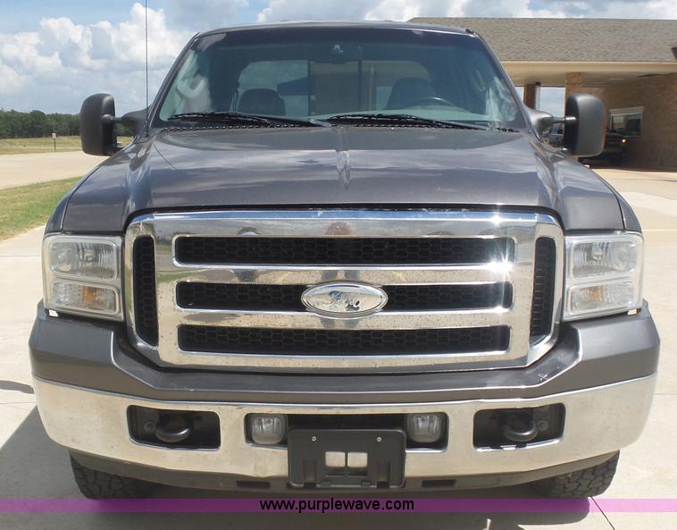 image for item CD9407 2006 Ford F250 Super Duty Crew Cab pickup truck